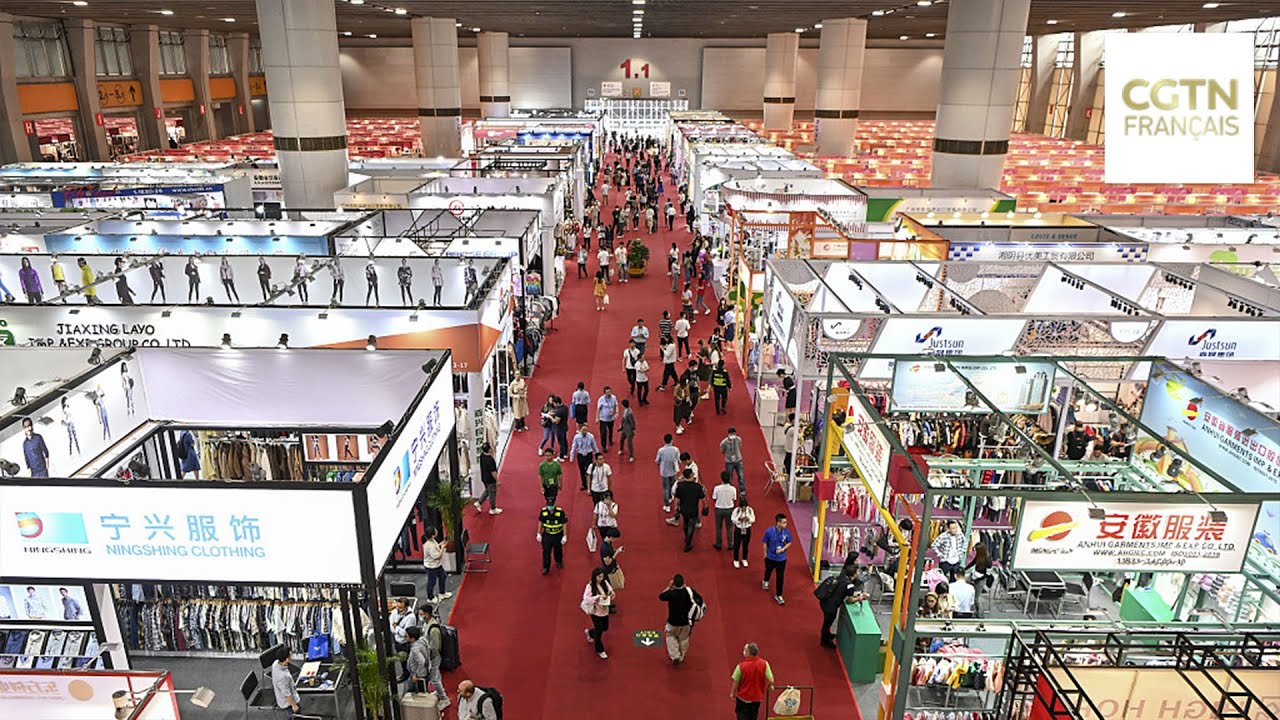 Visiteurs à la Foire de Canton